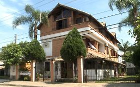 Dell Osky Pousada